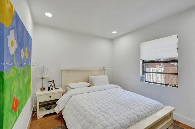 1515 Dewey St, Hollywood, FL 33020