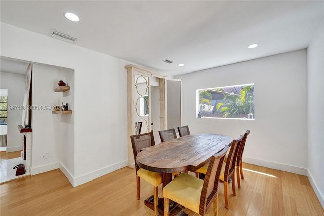 1515 Dewey St, Hollywood, FL 33020