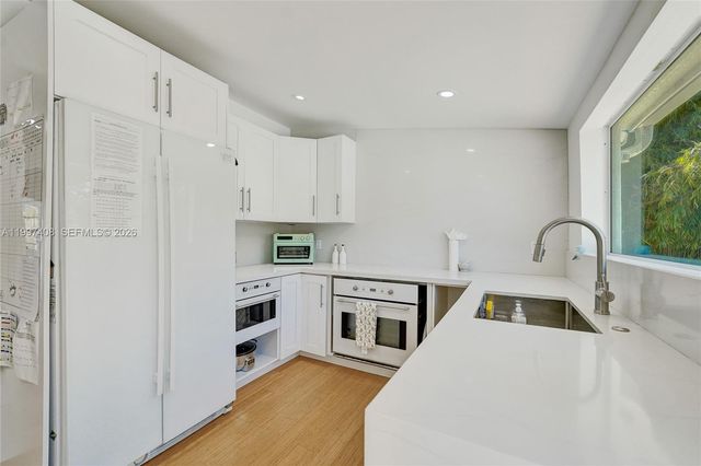 1515 Dewey St, Hollywood, FL 33020