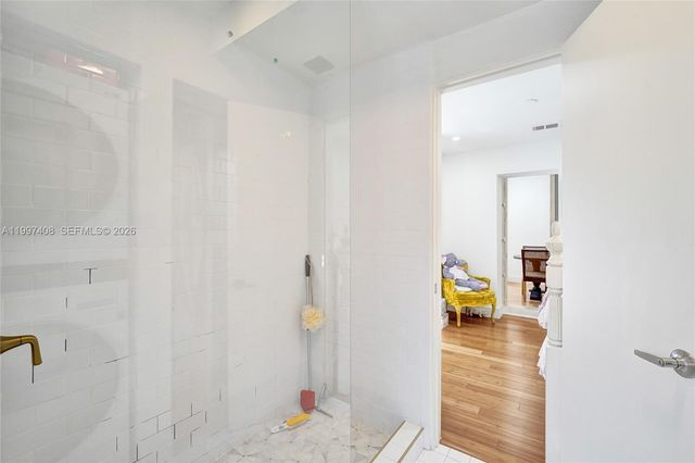 1515 Dewey St, Hollywood, FL 33020