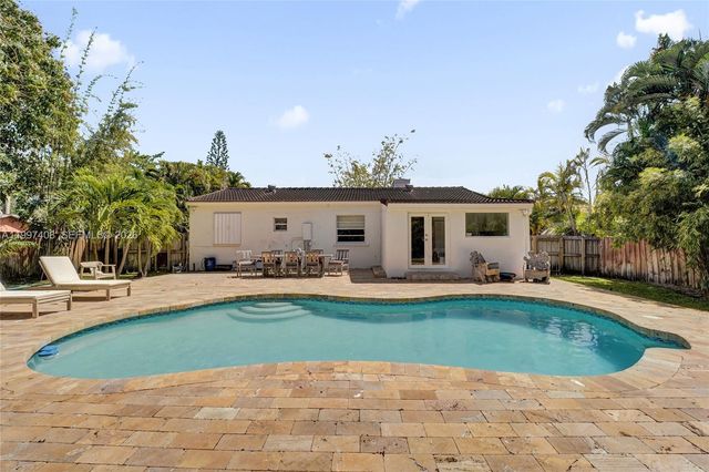 1515 Dewey St, Hollywood, FL 33020