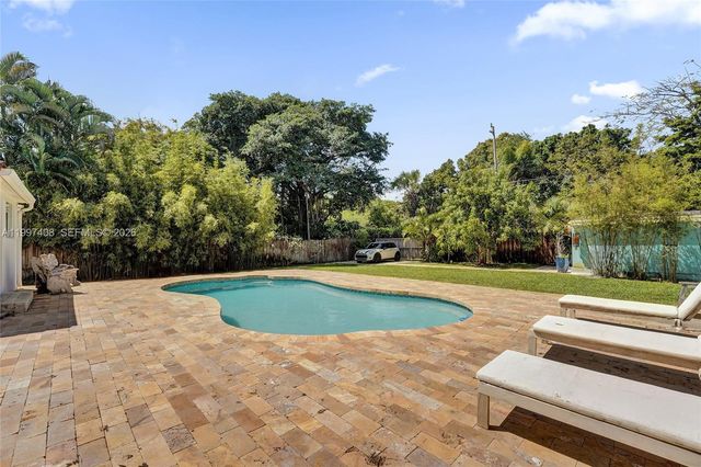 1515 Dewey St, Hollywood, FL 33020