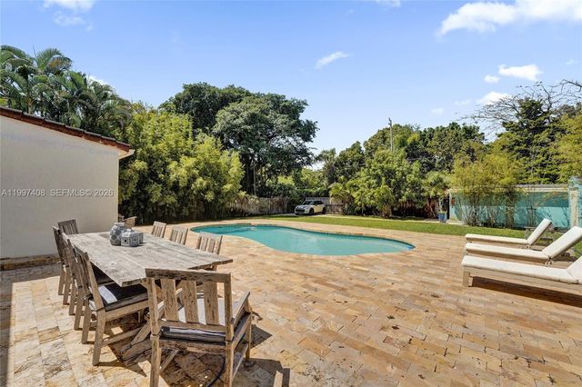 1515 Dewey St, Hollywood, FL 33020