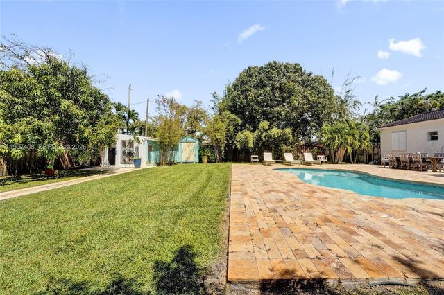 1515 Dewey St, Hollywood, FL 33020