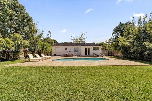 1515 Dewey St, Hollywood, FL 33020