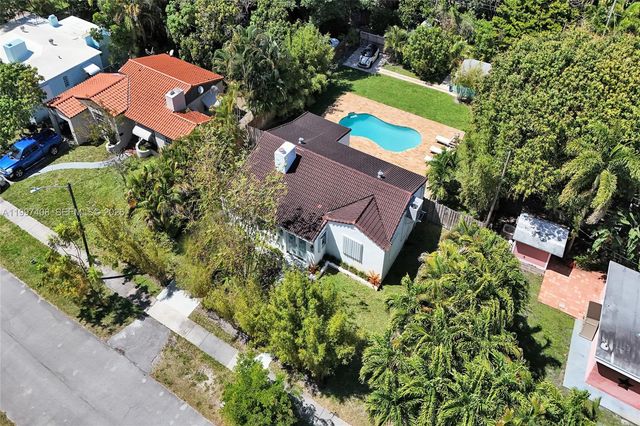 1515 Dewey St, Hollywood, FL 33020