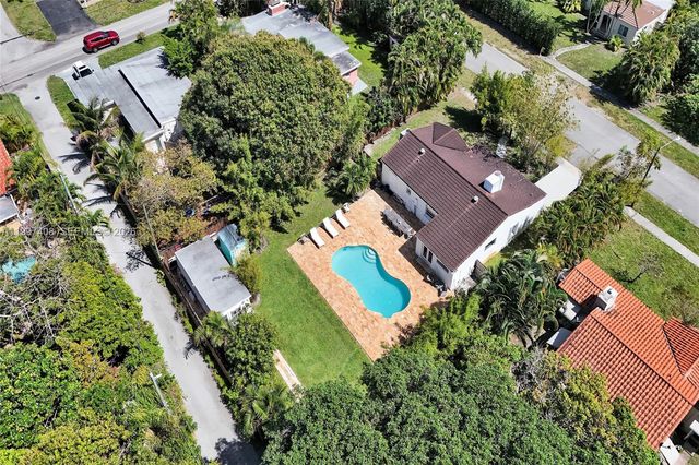 1515 Dewey St, Hollywood, FL 33020