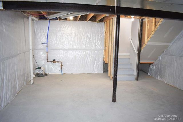 708 Jackson Lane, Milan, MI 48160