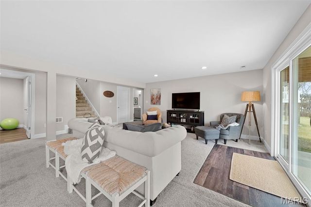 102 Dardenne Place Drive, Dardenne Prairie, MO 63368