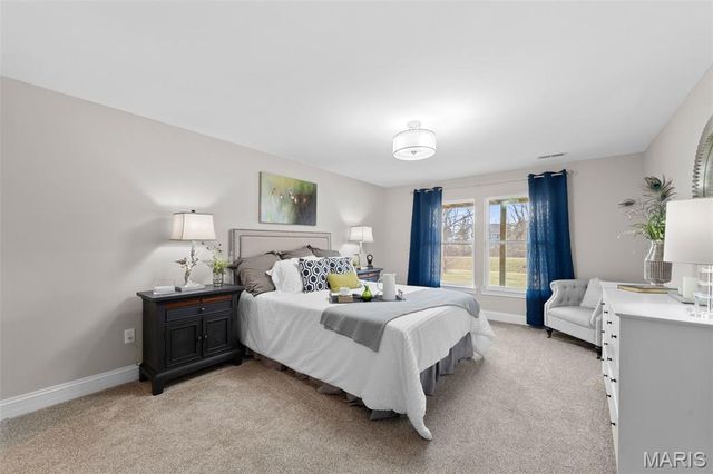 102 Dardenne Place Drive, Dardenne Prairie, MO 63368