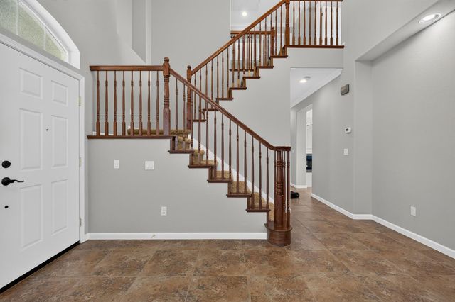 4231 Pinehurst Cir, Stockton, CA 95219