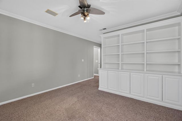 4231 Pinehurst Cir, Stockton, CA 95219