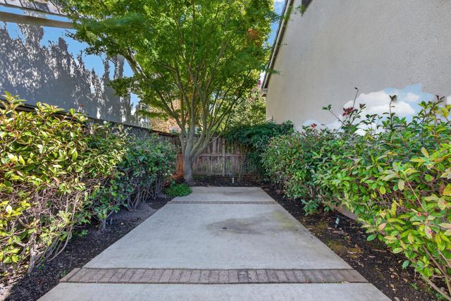 4231 Pinehurst Cir, Stockton, CA 95219