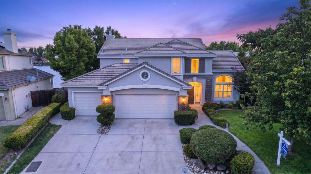 4231 Pinehurst Cir, Stockton, CA 95219