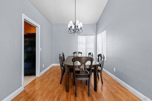 1820 Howard Dr, Windsor, CA 95492