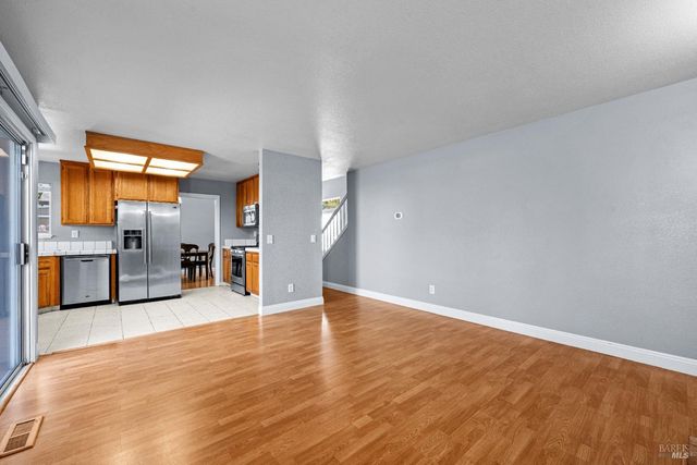 1820 Howard Dr, Windsor, CA 95492