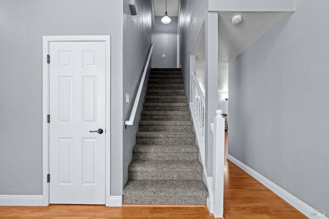 1820 Howard Dr, Windsor, CA 95492