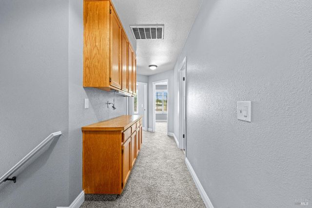 1820 Howard Dr, Windsor, CA 95492