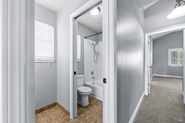 1820 Howard Dr, Windsor, CA 95492