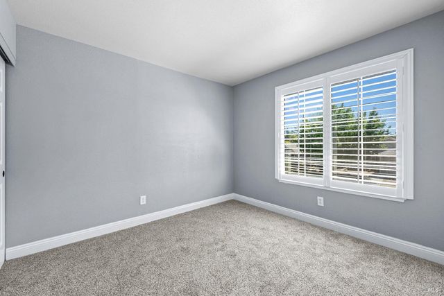 1820 Howard Dr, Windsor, CA 95492