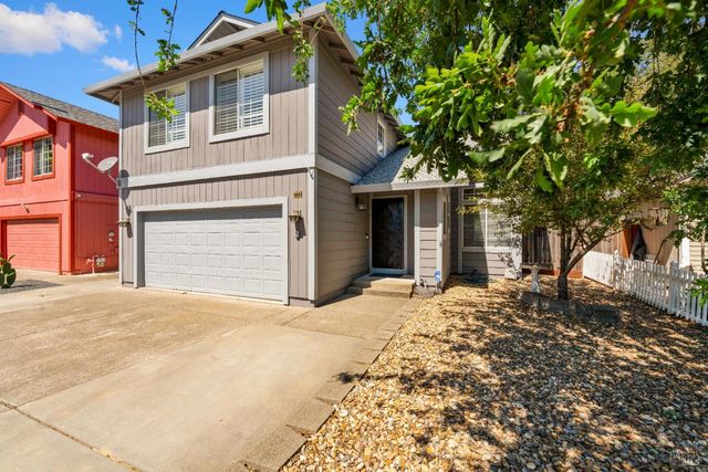 1820 Howard Dr, Windsor, CA 95492