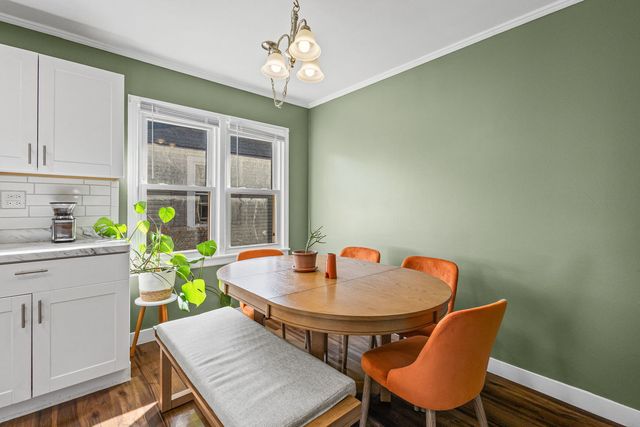 9301 S 54th Court, Oak Lawn, IL 60453