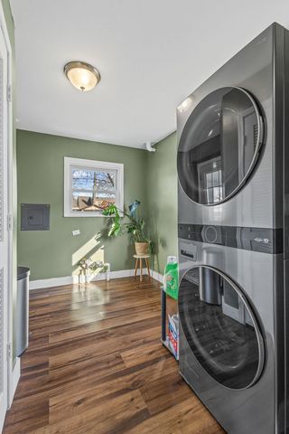 9301 S 54th Court, Oak Lawn, IL 60453