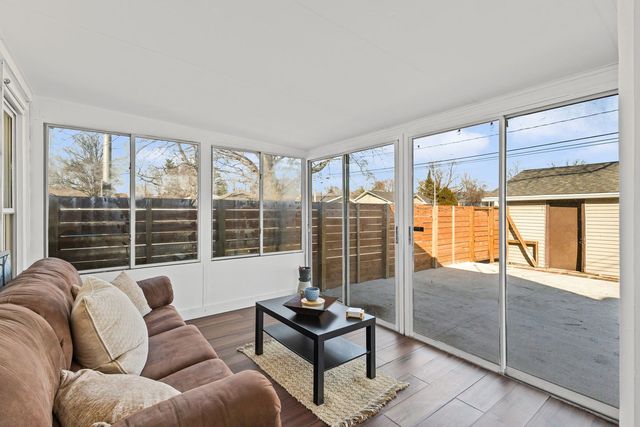 9301 S 54th Court, Oak Lawn, IL 60453