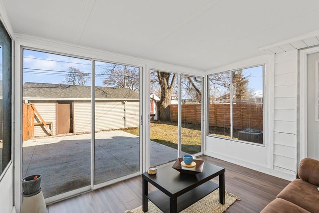 9301 S 54th Court, Oak Lawn, IL 60453