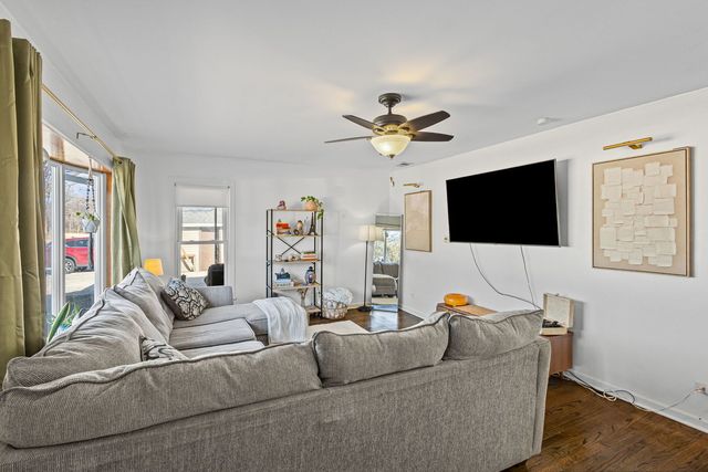 9301 S 54th Court, Oak Lawn, IL 60453