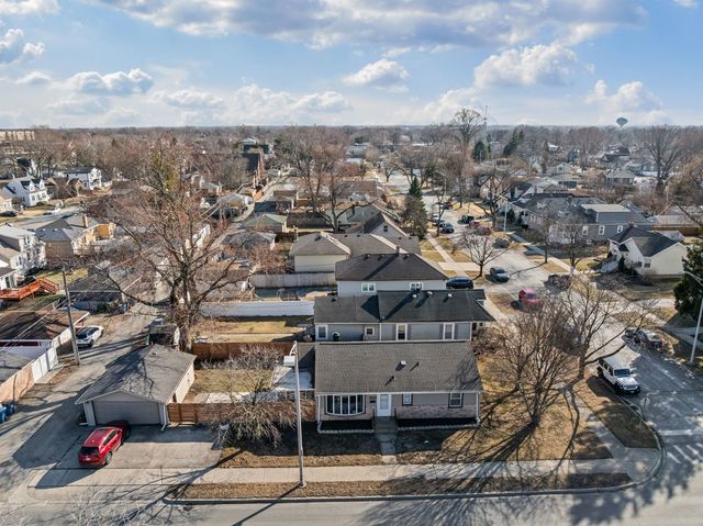 9301 S 54th Court, Oak Lawn, IL 60453