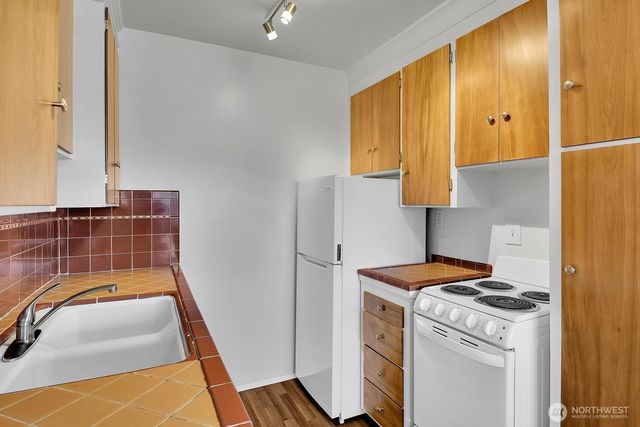 4130 36TH Avenue SW, Seattle, WA 98126