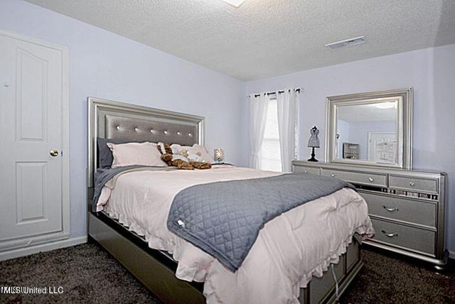 9195 Lakeside Drive, Olive Branch, MS 38654