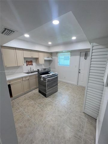 25421 SW 107th Ct 25423, Homestead, FL 33032