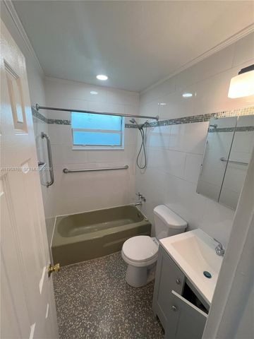 25421 SW 107th Ct 25423, Homestead, FL 33032