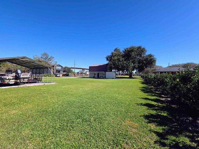 225 Gemini Street, Larose, LA 70373