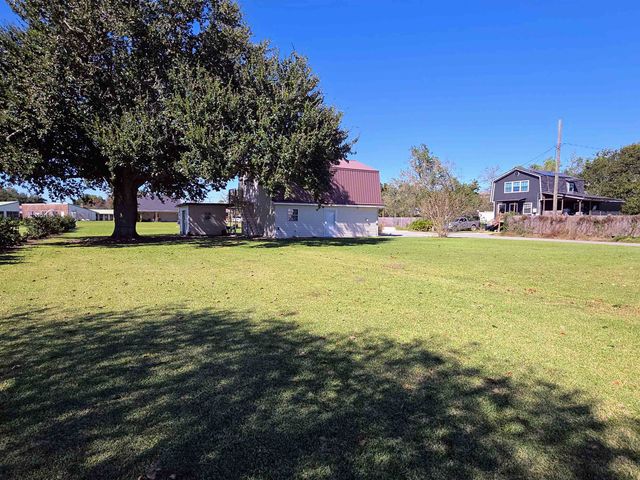 225 Gemini Street, Larose, LA 70373