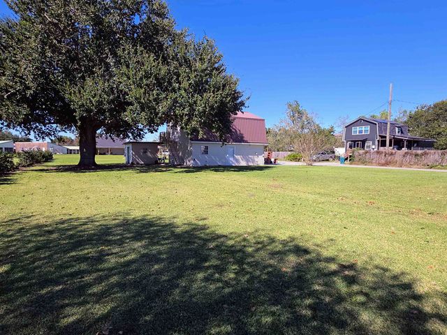 225 Gemini Street, Larose, LA 70373