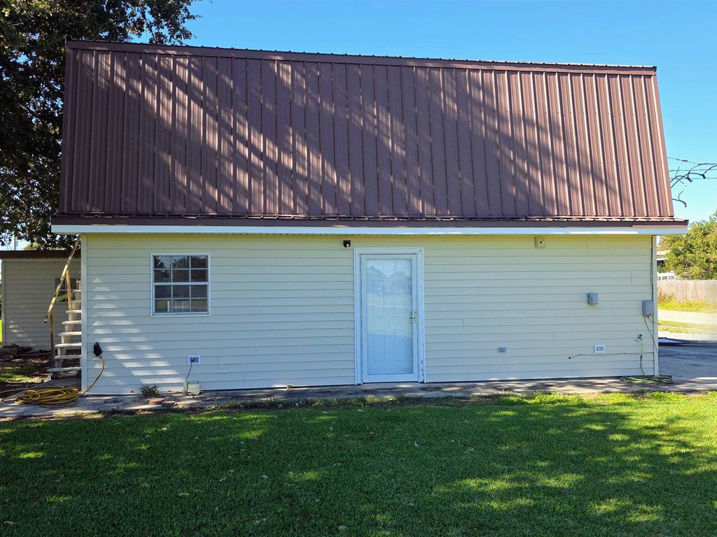 225 Gemini Street, Larose, LA 70373