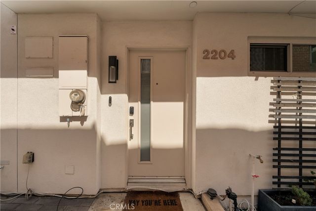 2204 Tom Mix, Los Angeles, CA 90026