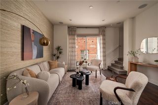 2204 Tom Mix, Los Angeles, CA 90026
