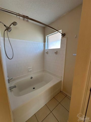 3001 Flintlock Dr, Pensacola, FL 32526