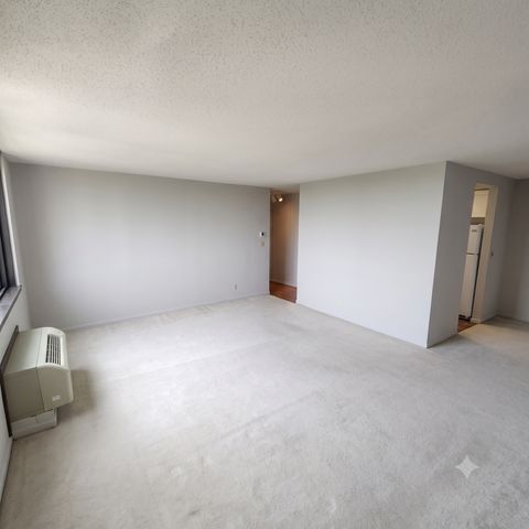 1181 Edgcumbe Road 1412, Saint Paul, MN 55105