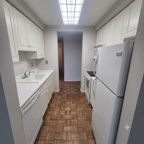 1181 Edgcumbe Road 1412, Saint Paul, MN 55105