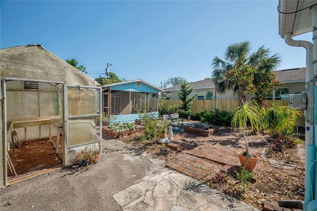 3811 44TH AVENUE N, St Petersburg, FL 33714
