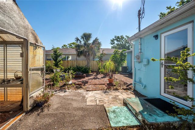 3811 44TH AVENUE N, St Petersburg, FL 33714