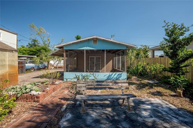 3811 44TH AVENUE N, St Petersburg, FL 33714