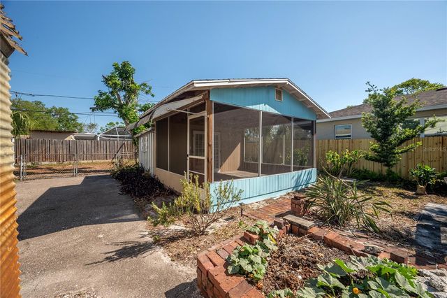 3811 44TH AVENUE N, St Petersburg, FL 33714