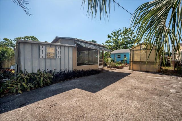 3811 44TH AVENUE N, St Petersburg, FL 33714