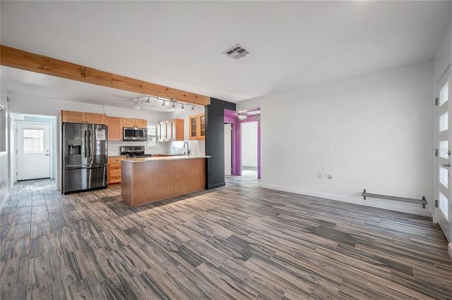 3811 44TH AVENUE N, St Petersburg, FL 33714